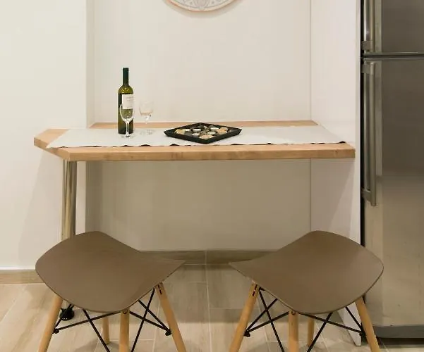 Lovely Central Studio!